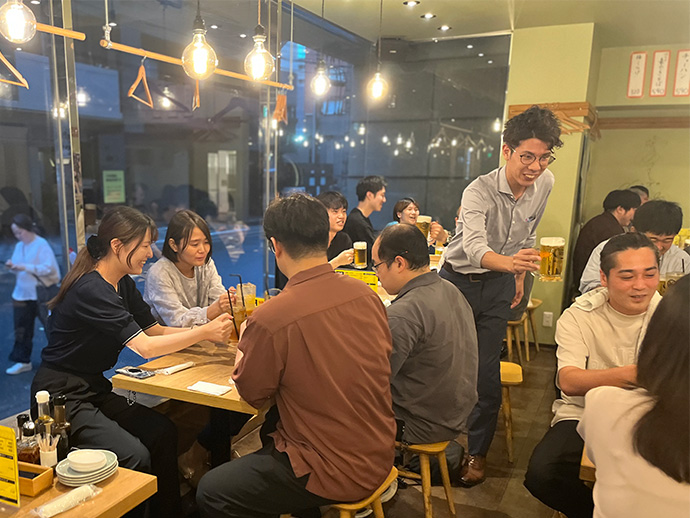 暑い夏、仕事終わりの乾杯が最高